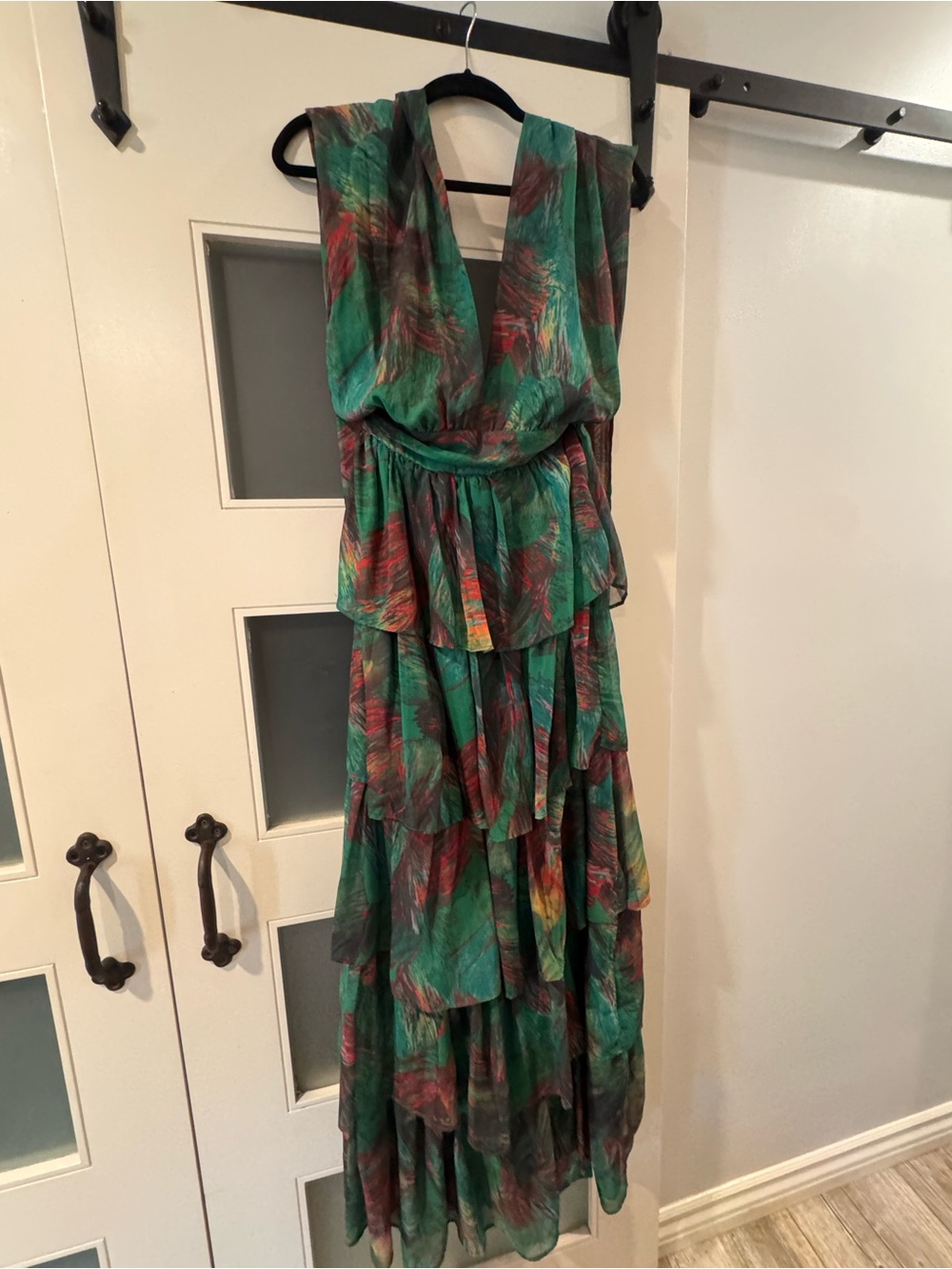 Stunning Green Tiered V-Neck Maxi Dress